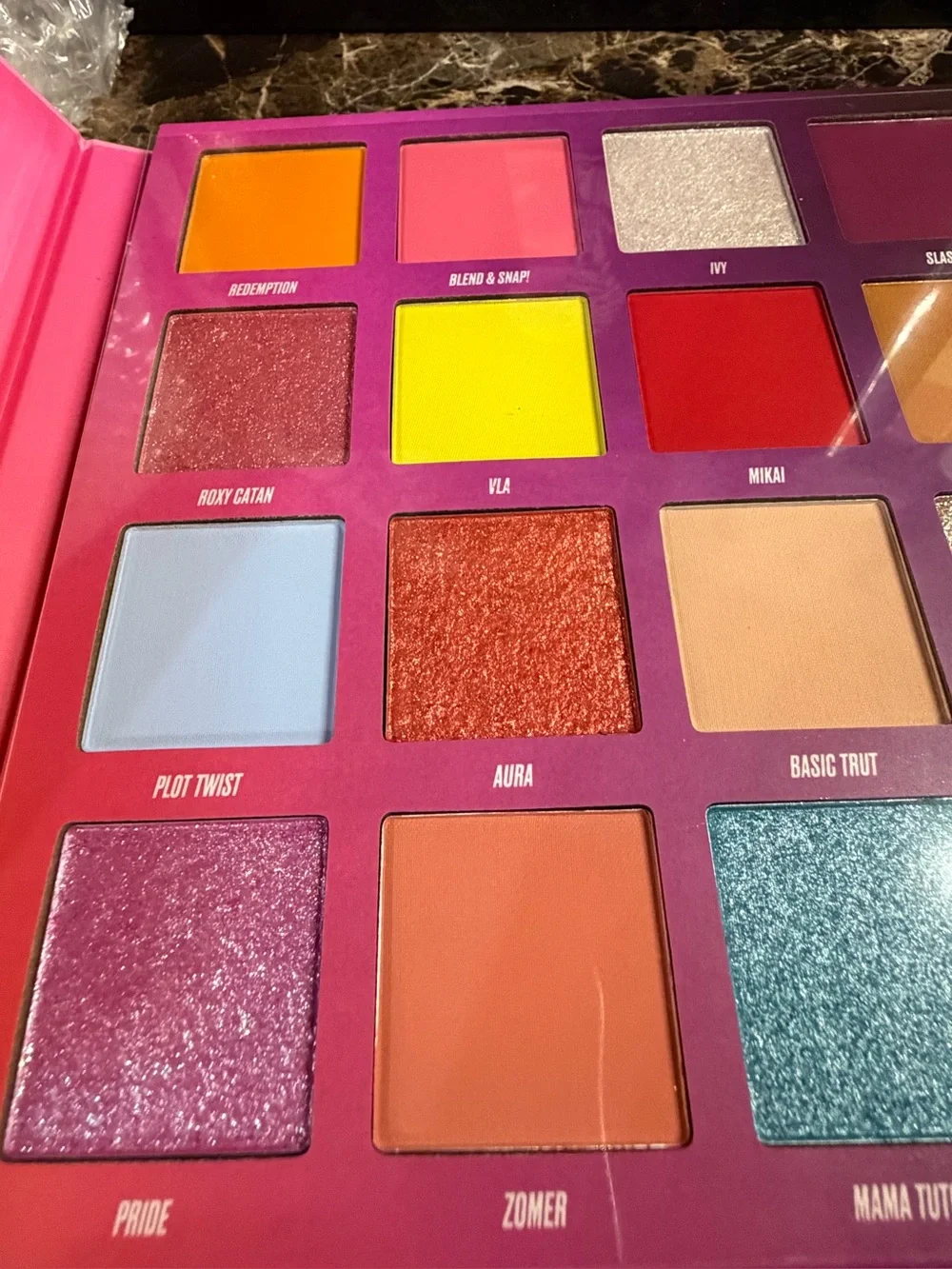 Nikkie Tutorials x Beauty Bay Limited Edition Eyeshadow Palette